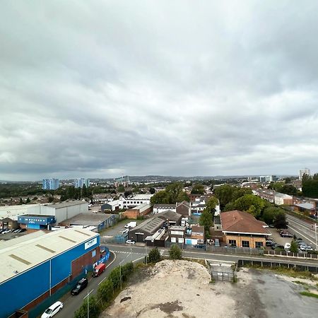 Appartamento The Kaizen West Bromwich Esterno foto